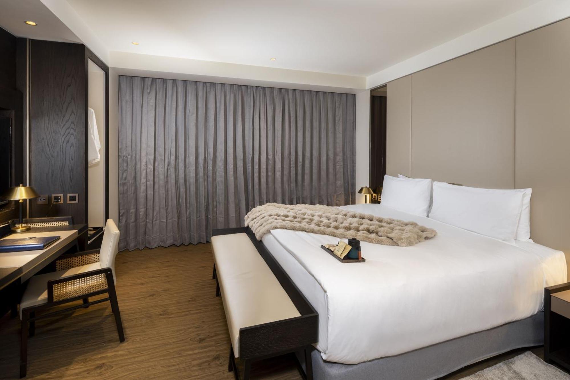 Hotel Voyage Kaohsiung By Cosmos Oasis Exterior foto