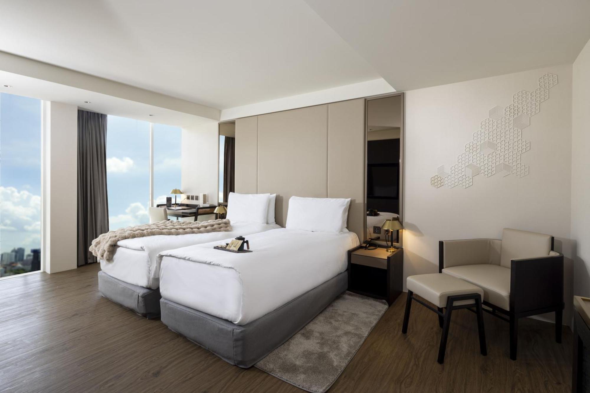 Hotel Voyage Kaohsiung By Cosmos Oasis Exterior foto